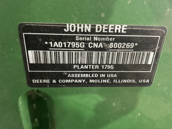 Image of John Deere 1795 equipment image 1