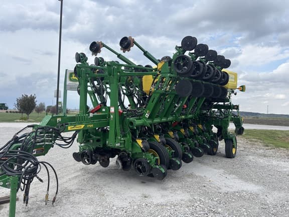 Image of John Deere 1795 Primary image