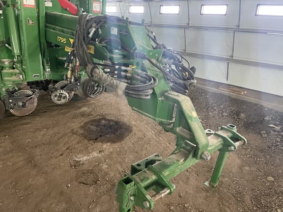 Image of John Deere 1795 equipment image 3