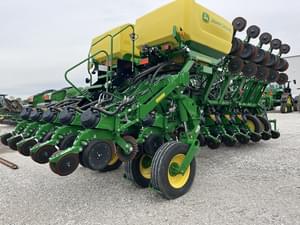 2023 John Deere 1795 Image