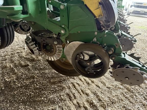 Image of John Deere 1795 equipment image 4