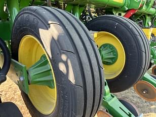 Main image John Deere 1795 8