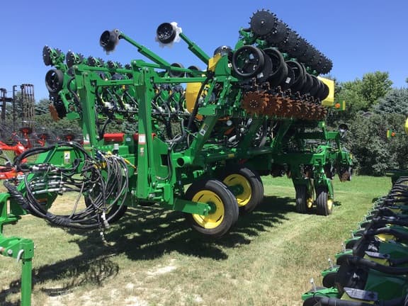 Image of John Deere 1795 Primary image