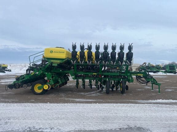 Image of John Deere 1795 equipment image 1