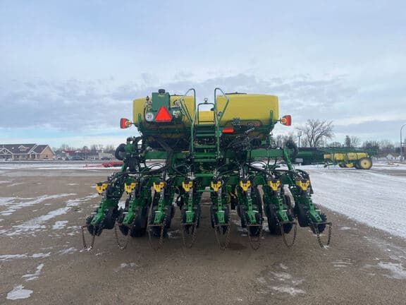 Image of John Deere 1795 equipment image 3