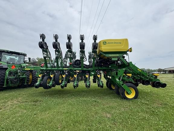 Image of John Deere 1795 Primary image