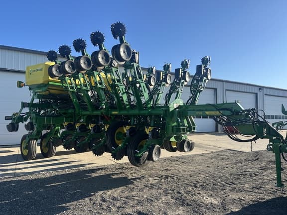 Image of John Deere 1795 Primary image