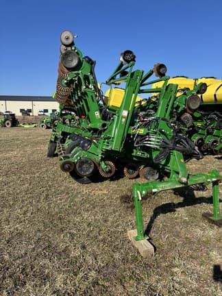Image of John Deere 1795 equipment image 1