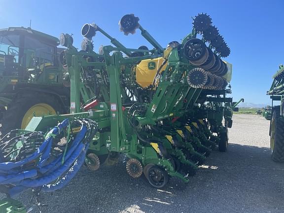 Image of John Deere 1795 equipment image 4