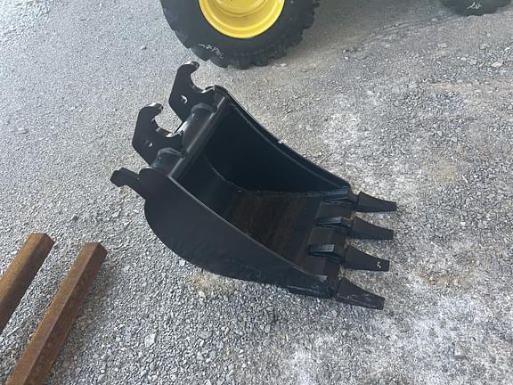 Image of John Deere Compact Excavator Bucket equipment image 3