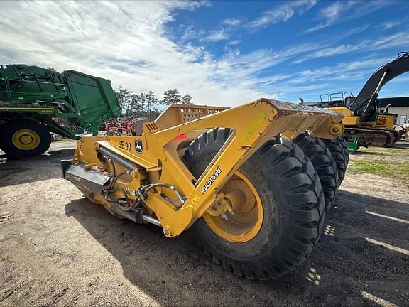 Image of John Deere 1812DC equipment image 4