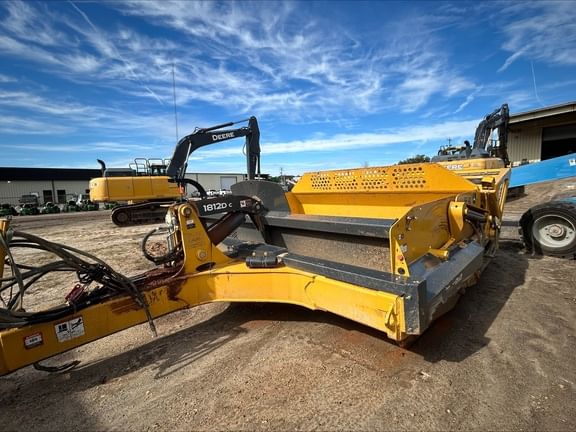 2023 John Deere 1812DC Equipment Image0