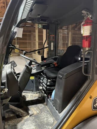 Image of John Deere 184G equipment image 2