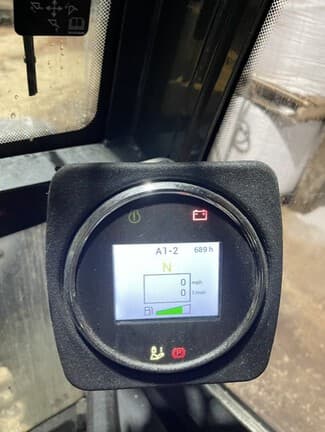 Image of John Deere 184G equipment image 3