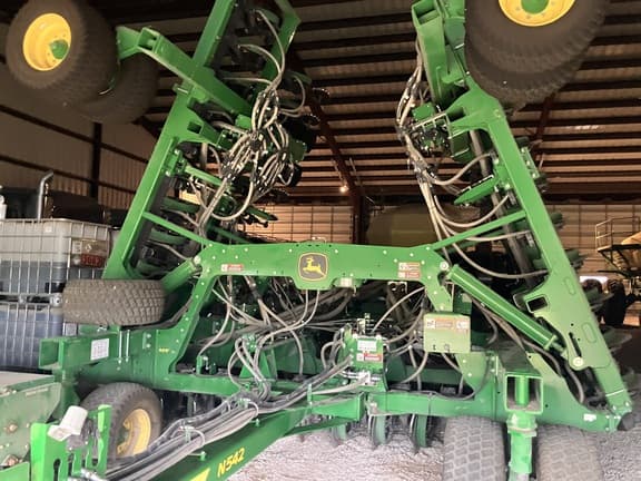 Image of John Deere 1910 Primary image