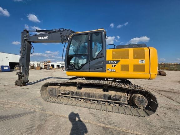 2023 John Deere 200G Equipment Image0