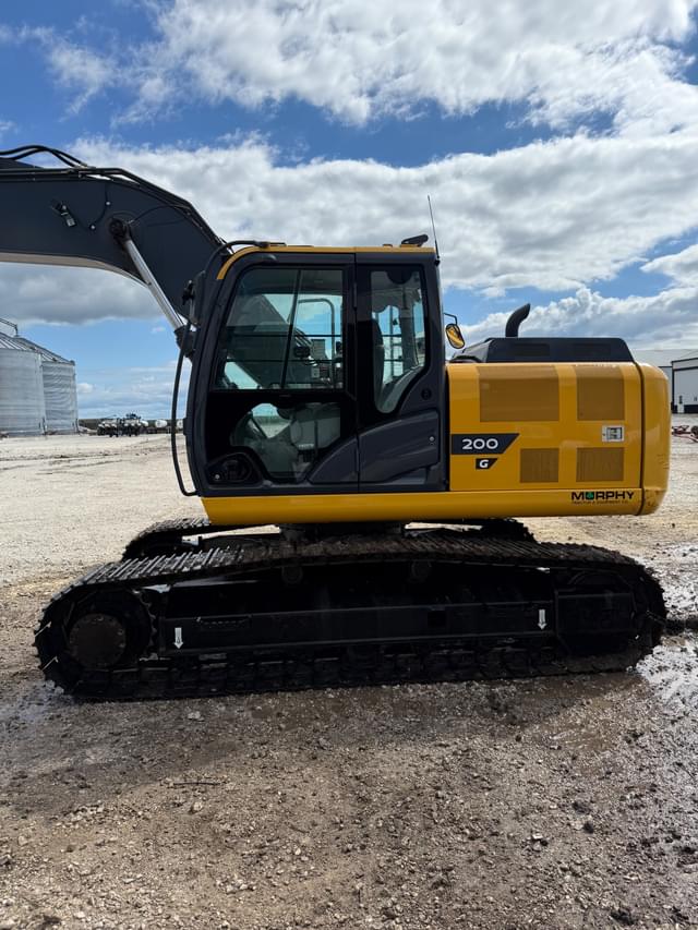 Image of John Deere 200G equipment image 2