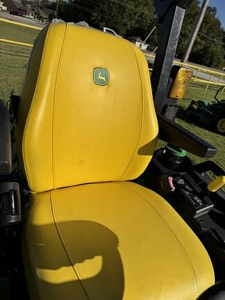 Image of John Deere 2025R equipment image 3