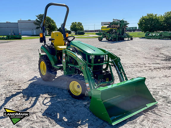 Image of John Deere 2025R equipment image 2