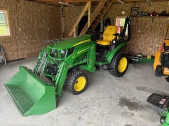Image of John Deere 2025R equipment image 1