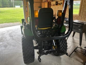 Image of John Deere 2025R equipment image 4