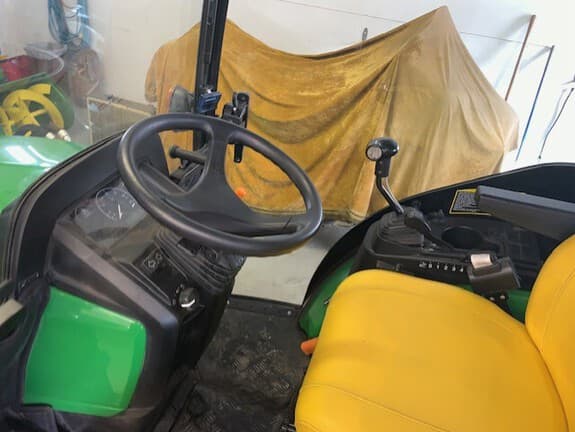 Image of John Deere 2025R equipment image 2