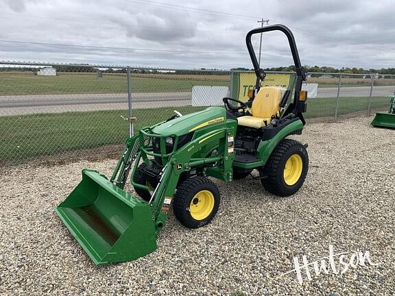 Image of John Deere 2025R equipment image 1