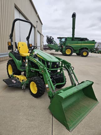 Image of John Deere 2025R equipment image 2