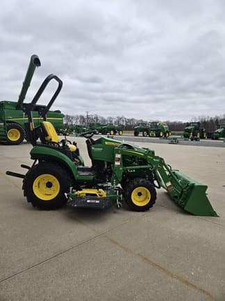 Image of John Deere 2025R equipment image 3