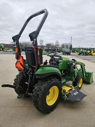 Image of John Deere 2025R equipment image 4