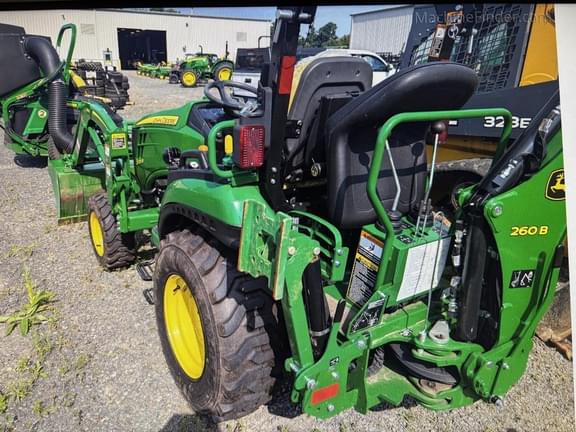 Image of John Deere 2025R equipment image 3