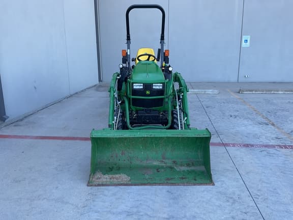 Image of John Deere 2025R equipment image 3