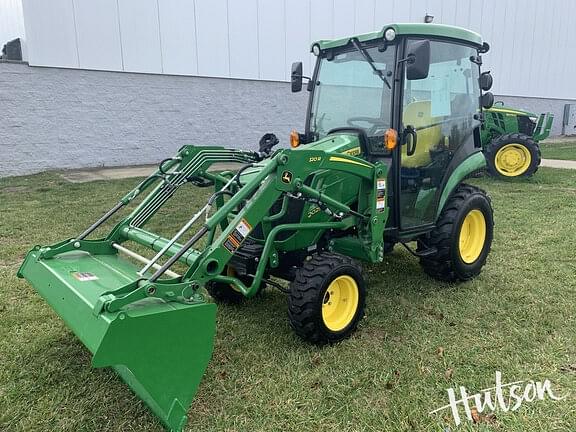 Image of John Deere 2025R equipment image 2