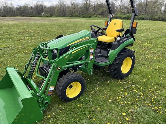 Image of John Deere 2025R equipment image 1