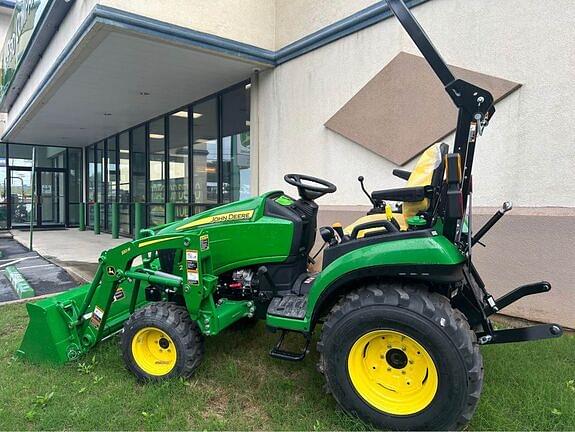 Image of John Deere 2025R equipment image 1