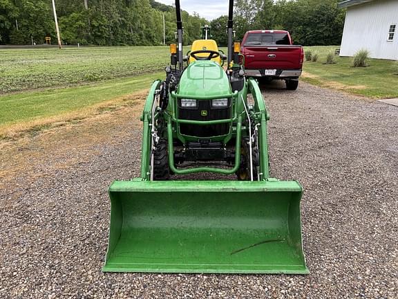 Image of John Deere 2025R equipment image 1