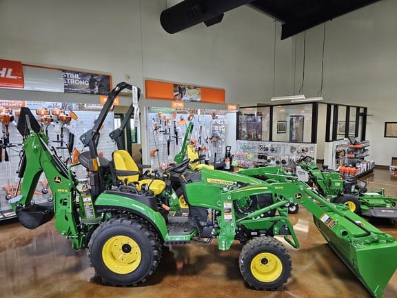 2024 John Deere 2025R Equipment Image0