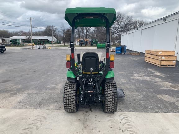 Image of John Deere 2025R equipment image 3