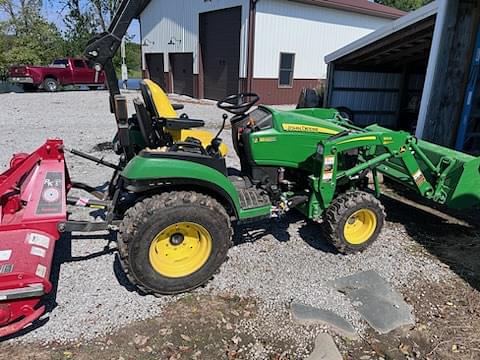 Image of John Deere 2025R equipment image 1