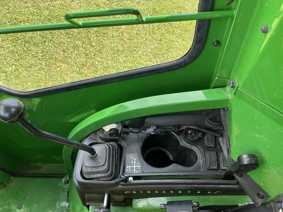 Image of John Deere 2025R equipment image 2