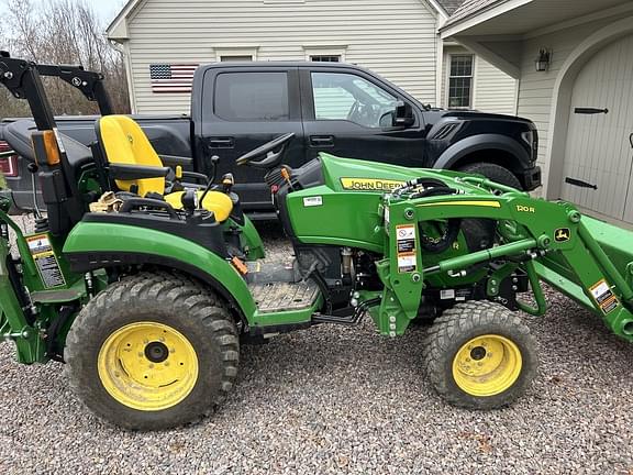 Image of John Deere 2025R equipment image 3