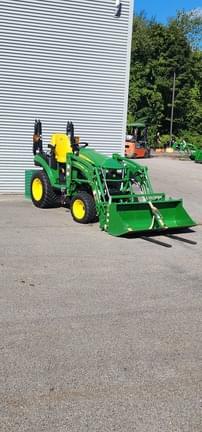 Image of John Deere 2025R equipment image 4