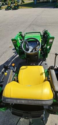 Image of John Deere 2025R equipment image 2