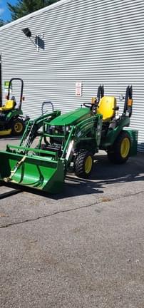 Image of John Deere 2025R equipment image 3