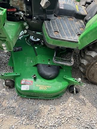 Image of John Deere 2025R equipment image 4