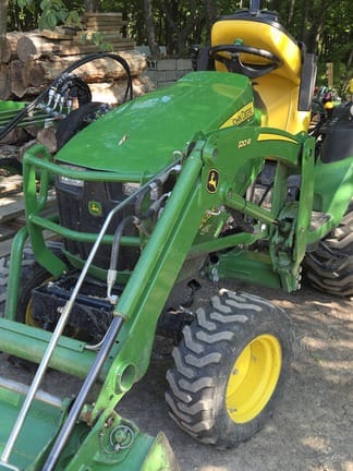 2023 John Deere 2025R Equipment Image0