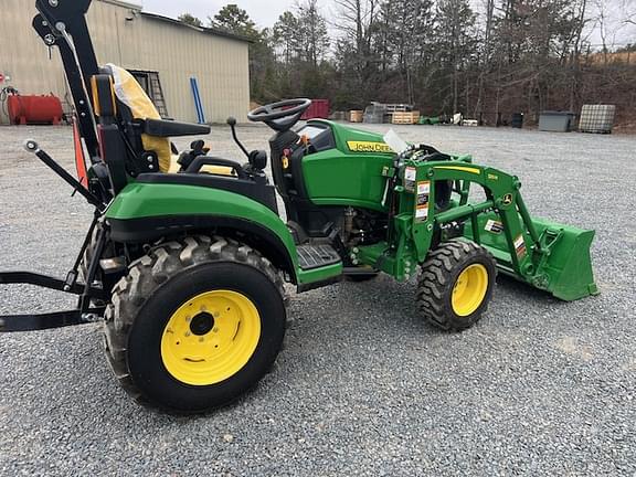 Image of John Deere 2025R equipment image 1