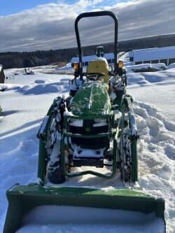 Image of John Deere 2025R equipment image 1