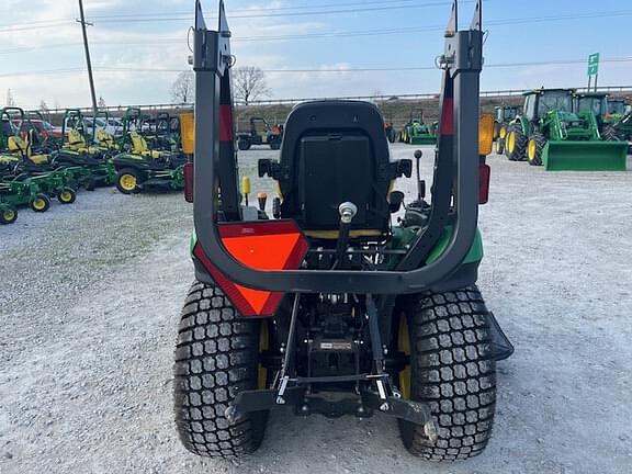 Image of John Deere 2025R equipment image 2