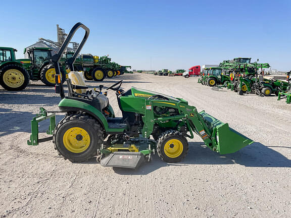 Image of John Deere 2025R equipment image 3